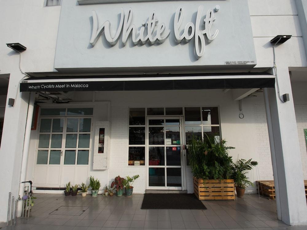 White Loft Hotel Malacca Exterior foto