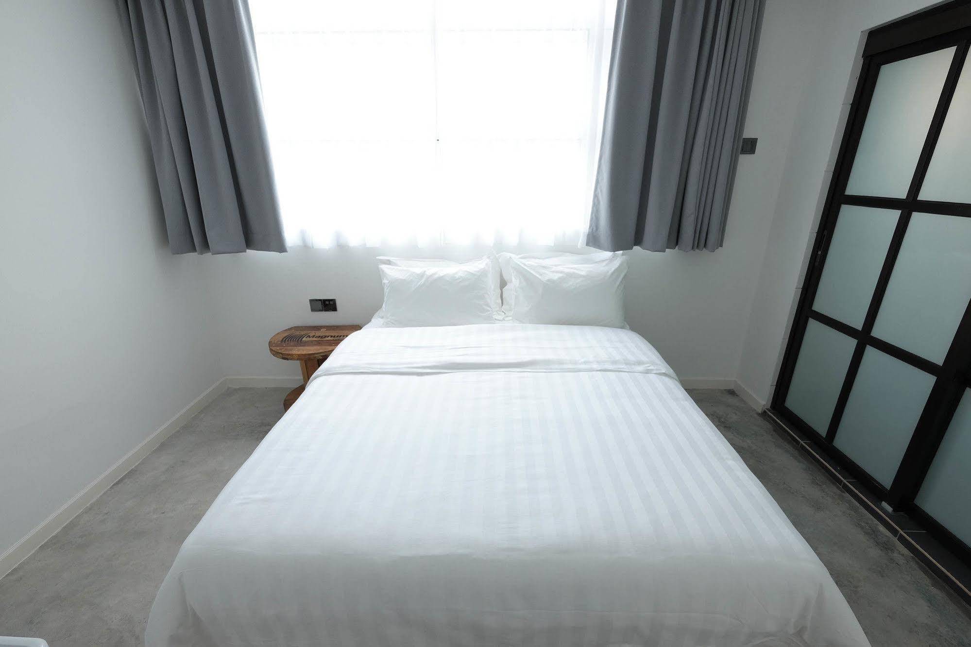White Loft Hotel Malacca Exterior foto